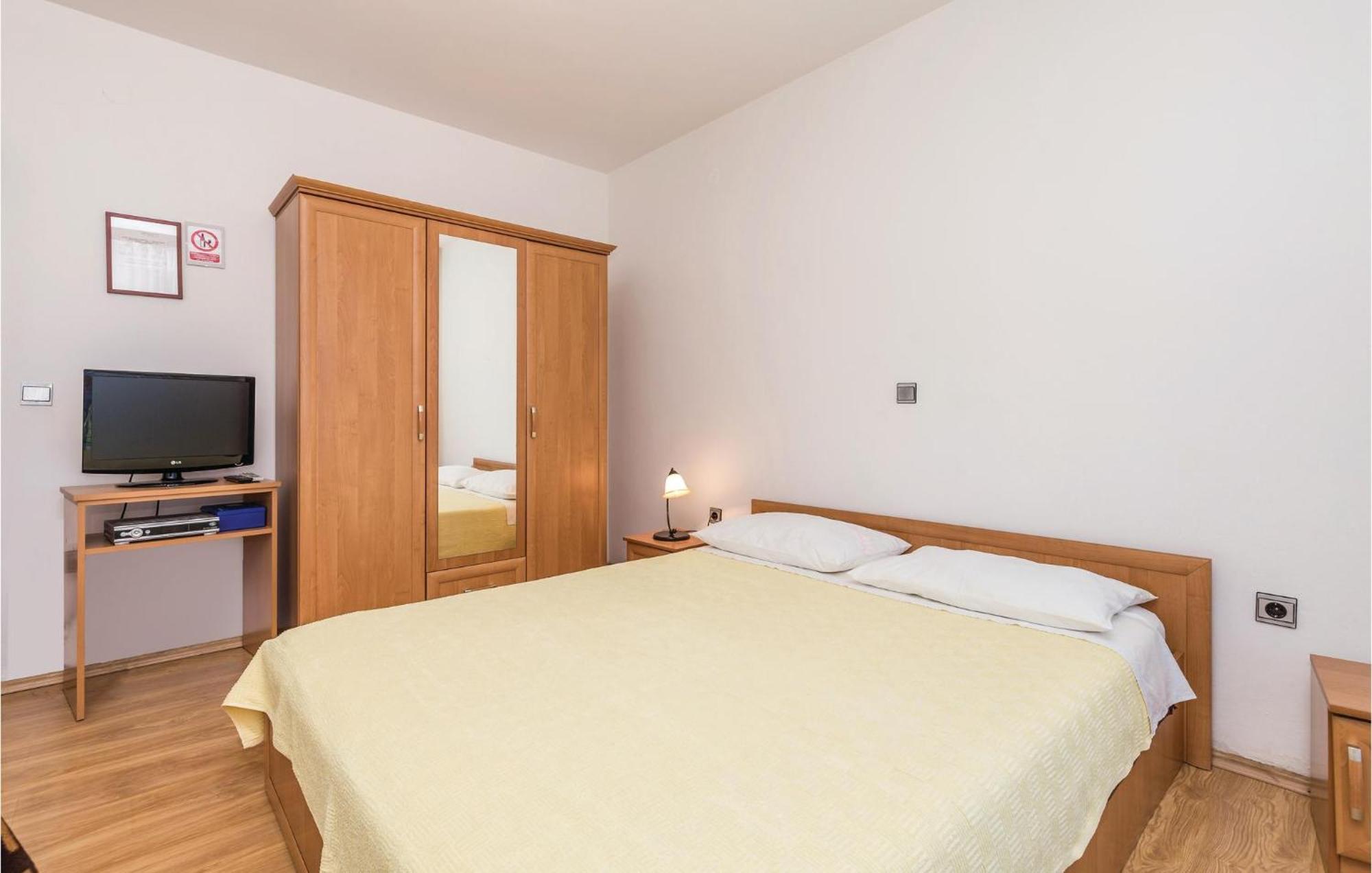 Lovely Apartment In Brsec With House Sea View Exterior foto